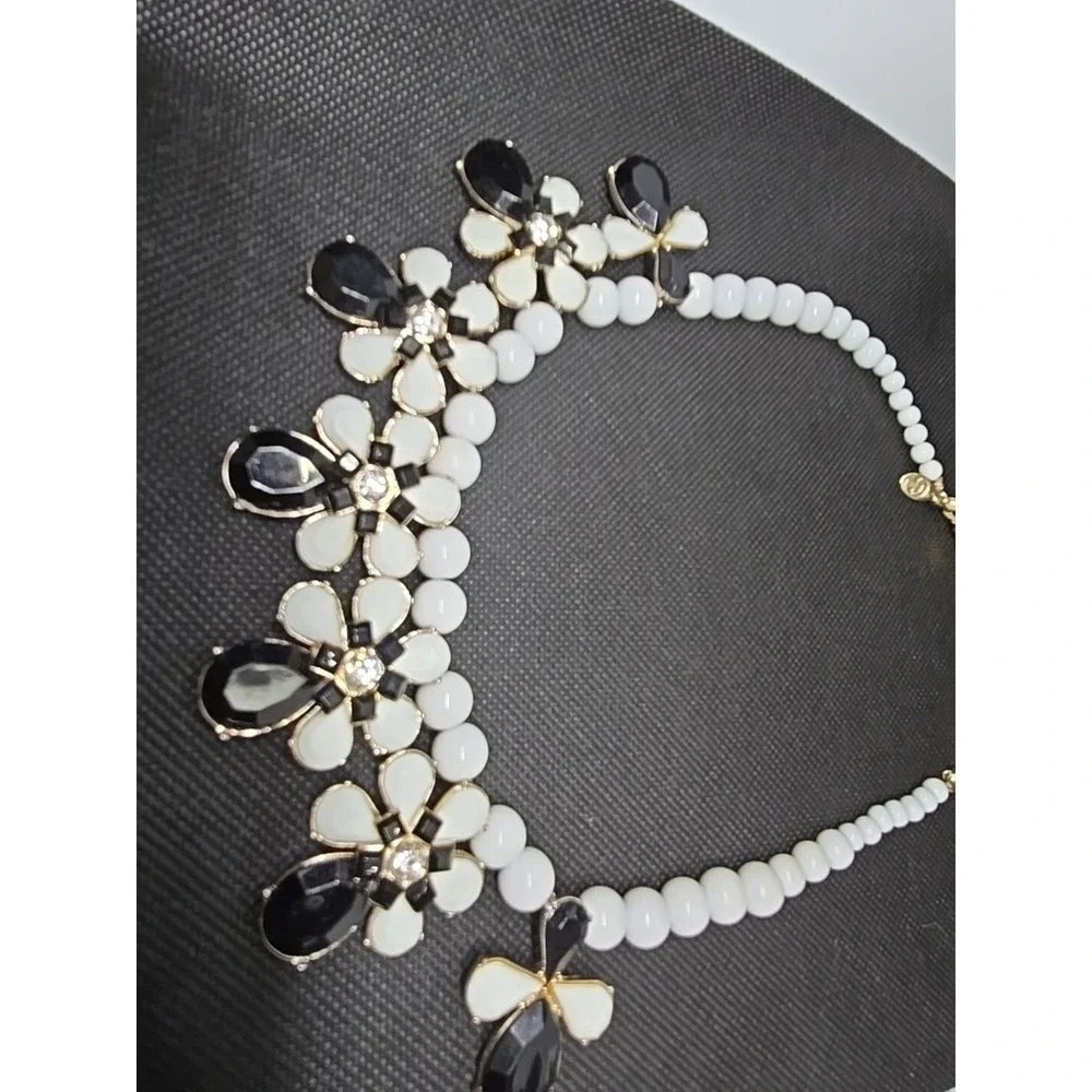 Lot Of 7 Vtg Charming Charlie And Others‎ white elegant necklaces & 1 bracelet